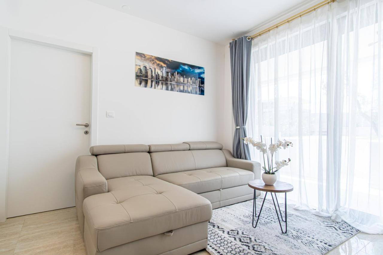 Ledeno More Luxury Apartments Split Exterior photo